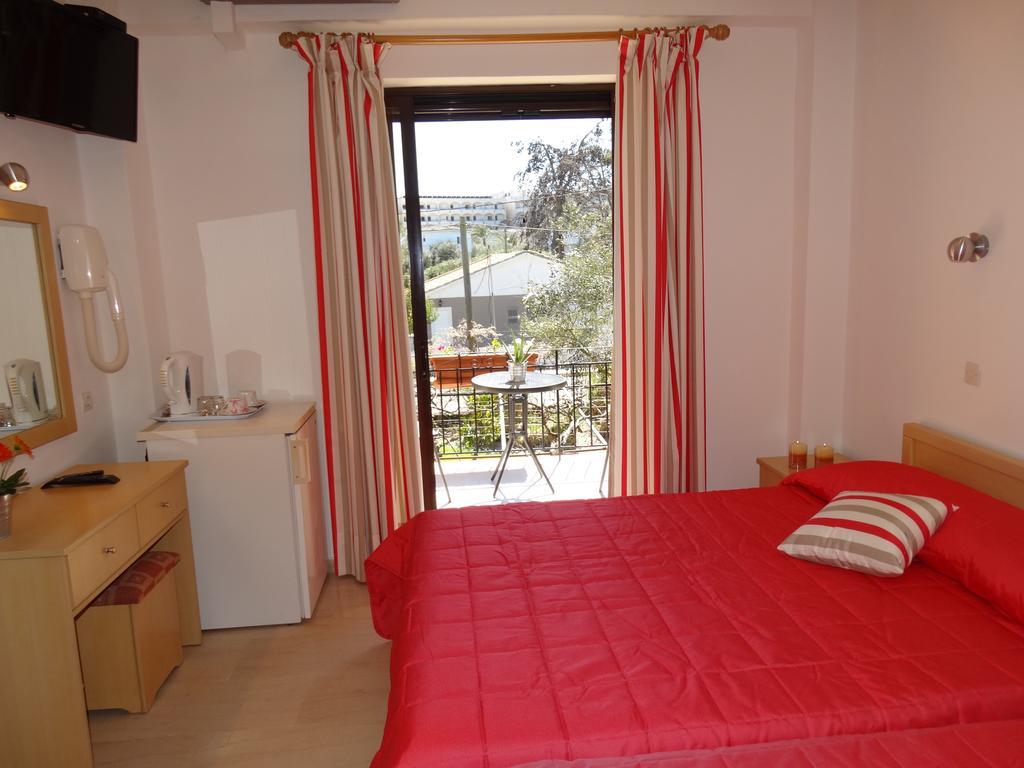 Dassia Beach Pension الغرفة الصورة